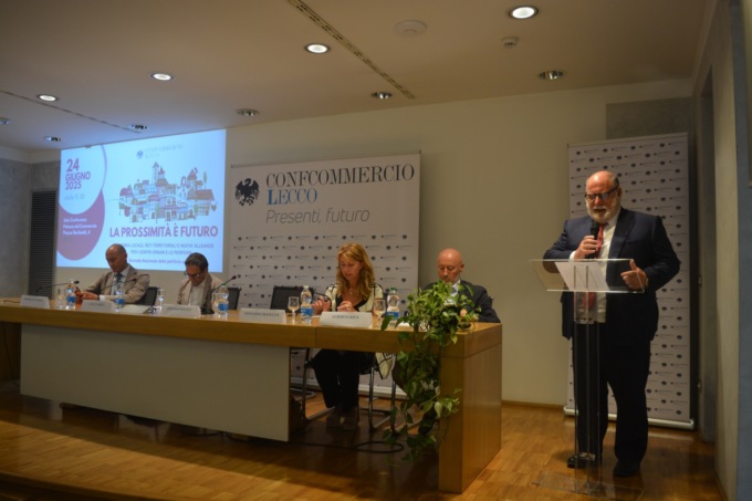 “La prossimità è futuro”: spunti e proposte dal convegno di Confcommercio Lecco