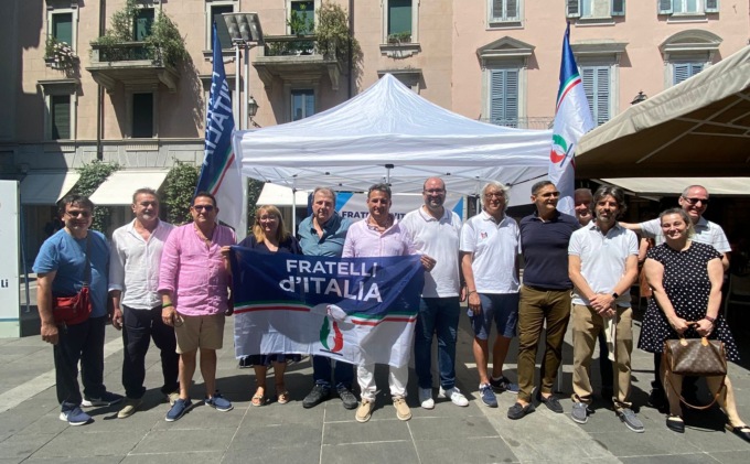 Fratelli d’Italia punta a “Ricostruire Lecco”: in centro i gazebo informativi