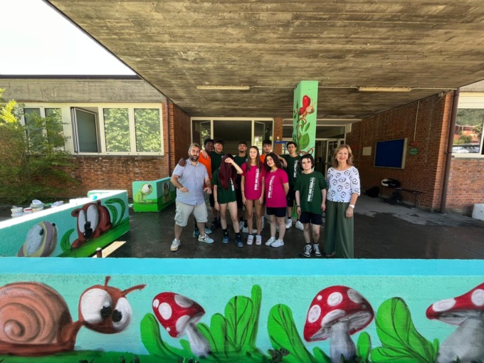 Valmadrera, un murale all’asilo “Paolo VI” grazie ai giovani di Living Land