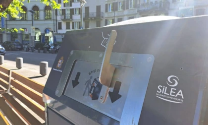 Lecco: posizionati i primi nuovi 17 “smart-bin” sul lungolago