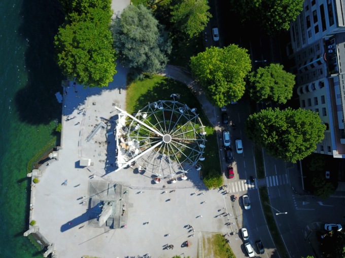 Due indagati per il crollo della ruota panoramica a Lecco: la titolare e il collaudatore coinvolto anche in un’altra tragedia