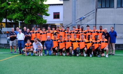 La Polisportiva Valmadrera è pronta per la 52esima stagione: presentate le squadre e premiato il volontario Ernesto Rusconi