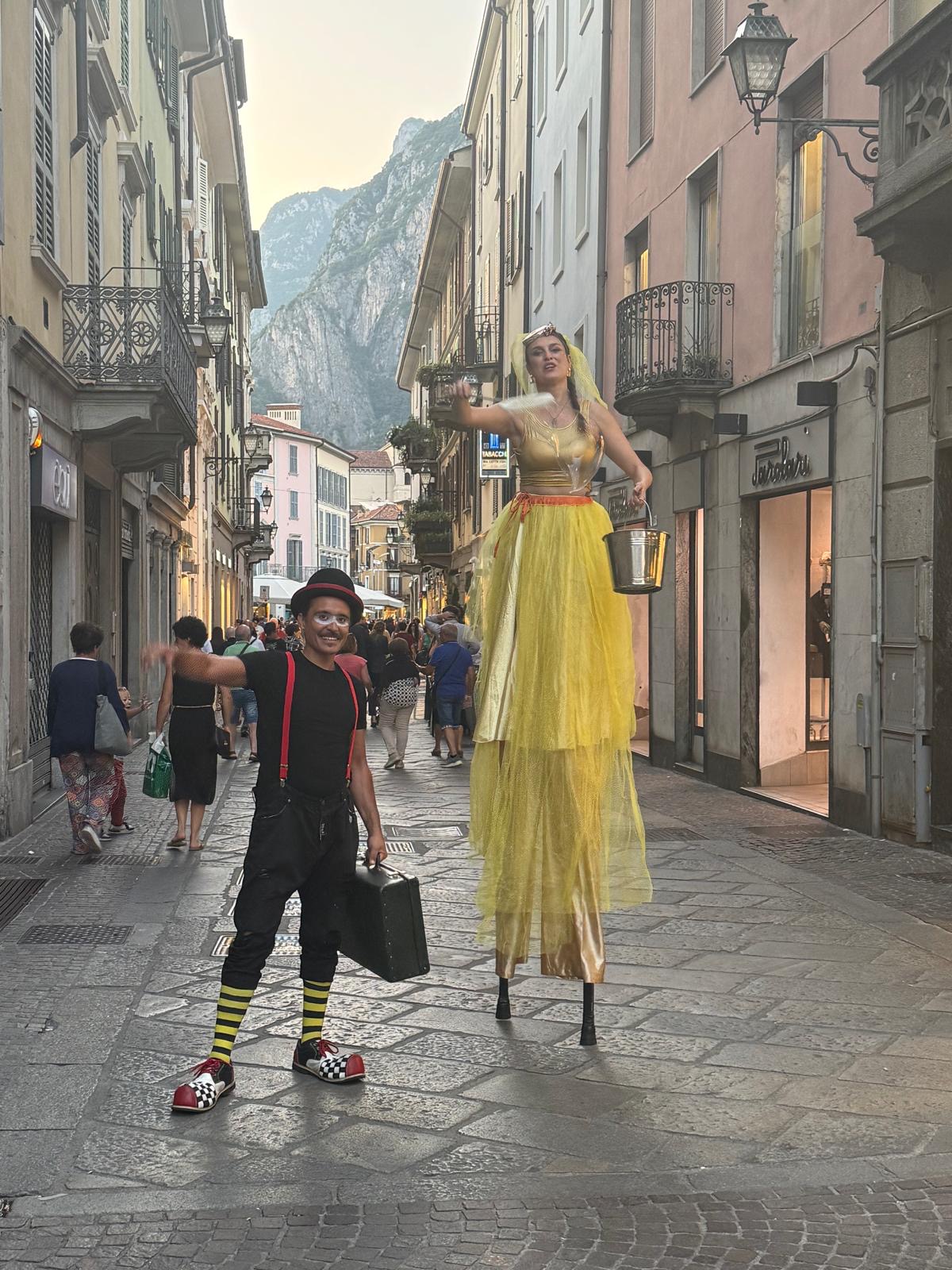 shopping di sera 2025 artisti 10 luglio 1
