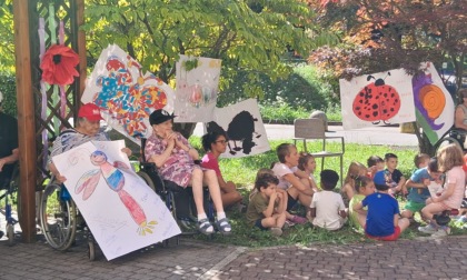 La pioggia non ferma la Festa dei Nonni agli Istituti Airoldi e Muzzi di Lecco