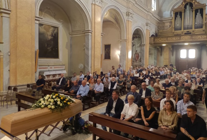 L’ultimo saluto all’imprenditore Arnaldo Redaelli: “Un uomo brillante e visionario che ha speso la sua vita tra lavoro e famiglia”