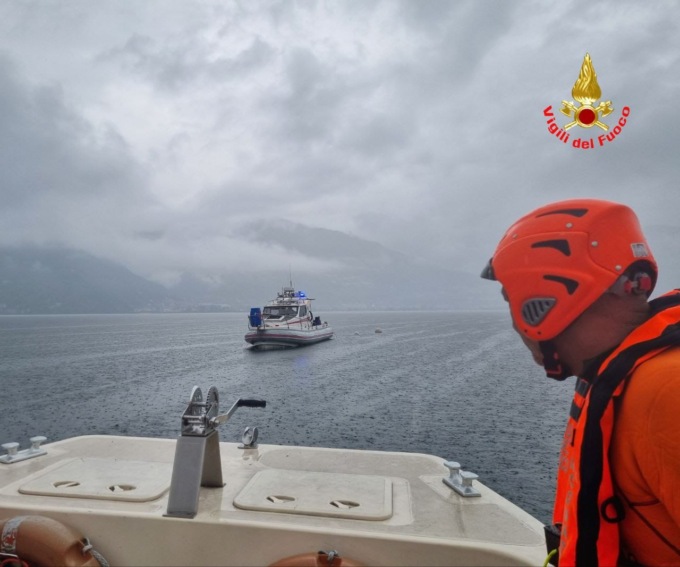 Papà annegato nel lago, continuano le ricerche