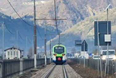 Uomo investito e ucciso dal treno a Oggiono