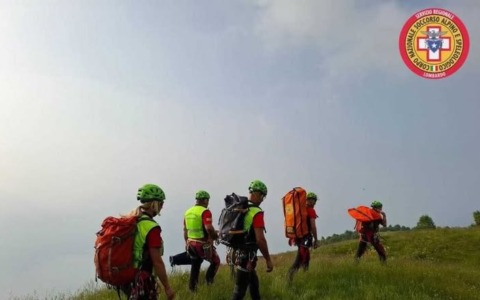 Tragedia in Valtellina: cercatore di funghi trovato senza vita a 1000 metri di altitudine