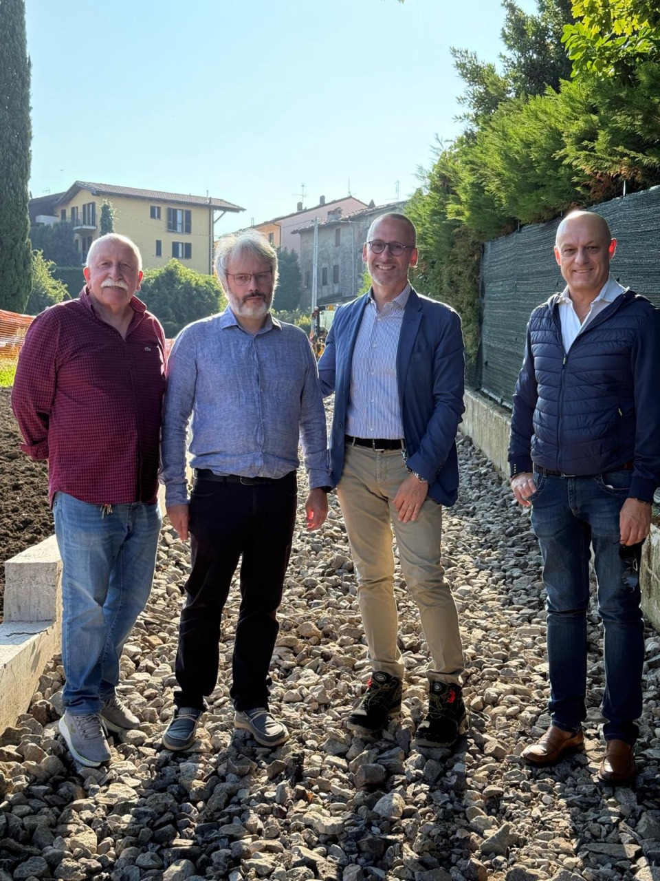 Civate, sopralluogo del sottosegretario Piazza ai cantieri dell’ex Mexico e della ciclabile a Isella