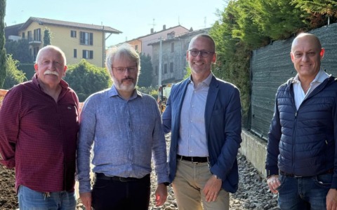 Civate, sopralluogo del sottosegretario Piazza ai cantieri dell’ex Mexico e della ciclabile a Isella