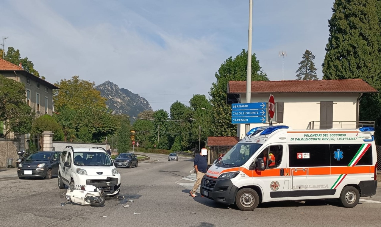 Violento incidente tra auto e moto al ponte di Olginate: 78enne in condizioni serie