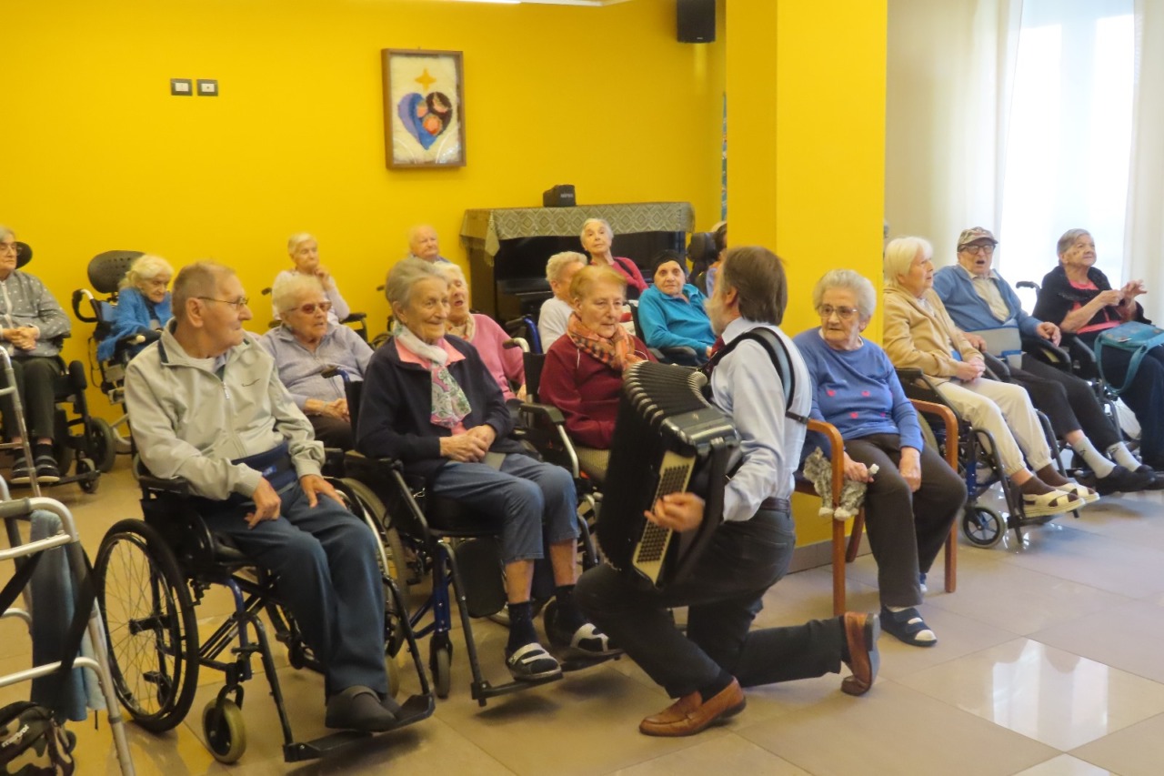 Pomeriggio in musica alla RSA Borsieri-Colombo di Lecco
