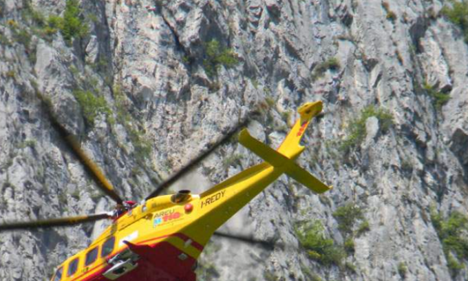 Intervento dell’elisoccorso sull’Antimedale:  soccorso scalatore 72enne
