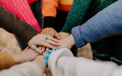 Minori in comunità: fondi ai Comuni Lecchesi