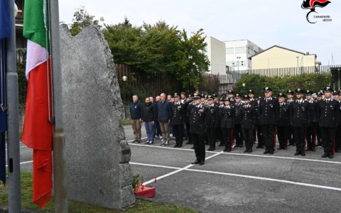 Strage di Castel d’Azzano: Lecco si stringe all’Arma