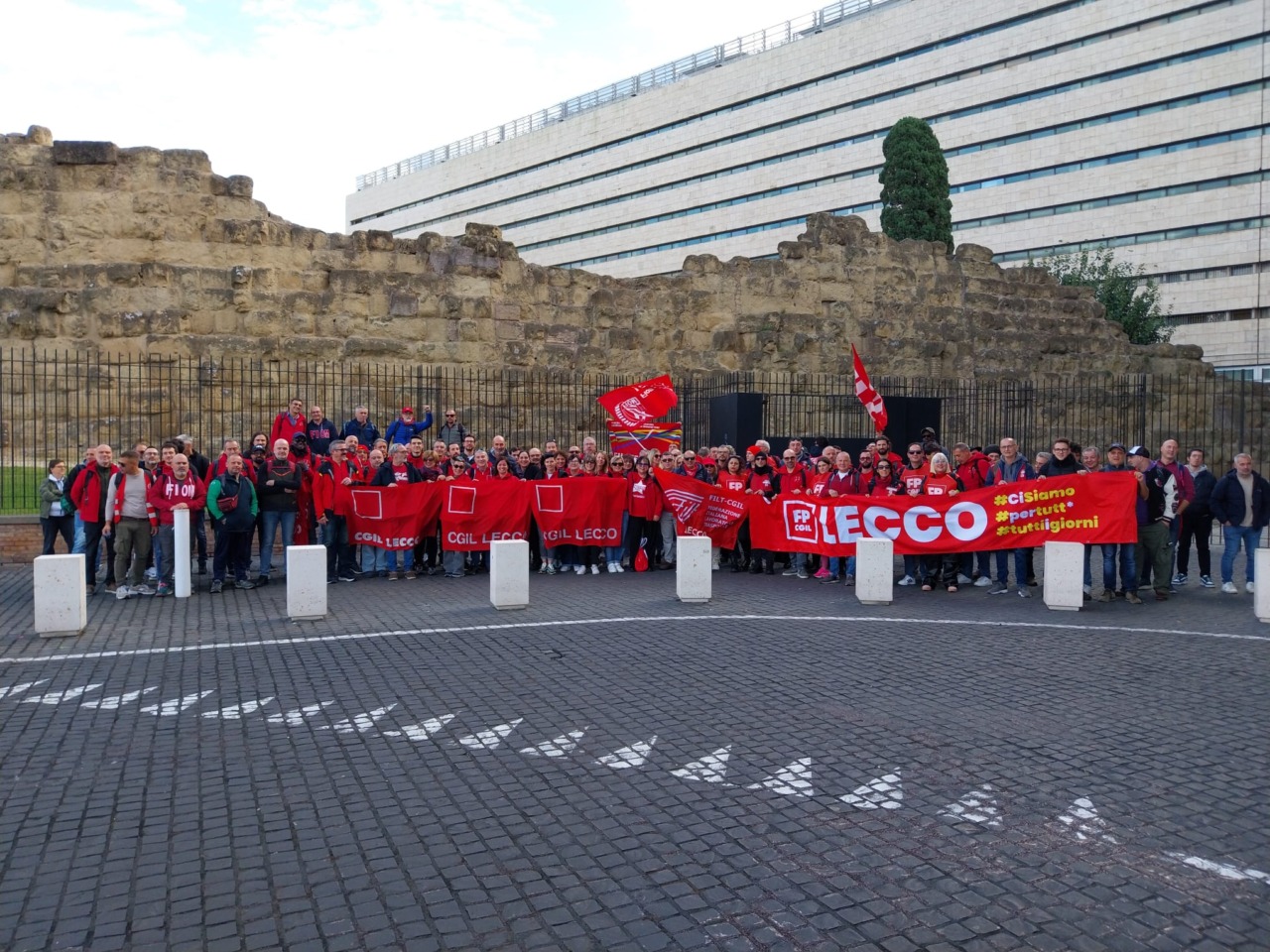 Oltre 250 lecchesi a Roma per manifestare contro la manovra