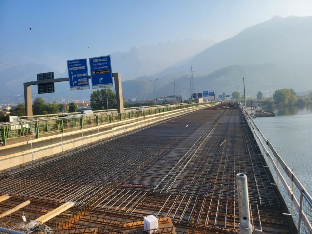 Passeggiata a 30 metri di altezza sul Quarto Ponte Pescate Lecco
