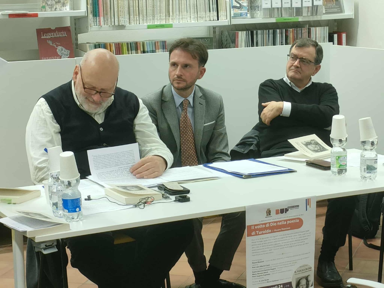 Una serata di poesia e spiritualità: il sindaco di Varenna Mauro Manzoni presenta il suo libro