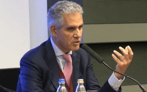 Marcello Foa a Lecco: “Difendiamoci dalla società del ricatto” apre la nuova rassegna culturale di Confindustria