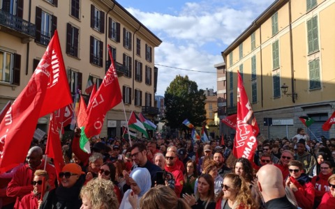 Sciopero per la pace a Lecco: Anghileri difende insegnanti e dipendenti pubblici “contro gli attacchi del centrodestra”