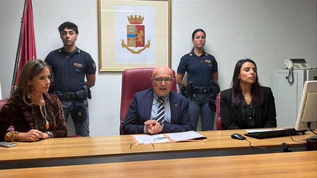 La sparatoria nei boschi svela un giro di droga da 10mila dosi: la Polizia arresta 5 spacciatori