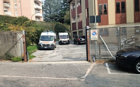 Spray urticante al Bertacchi: studenti e insegnante stanno bene, l’istituto annuncia provvedimenti