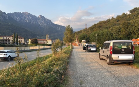 Valmadrera-Civate: ritrovato un cadavere nella zona boschiva dietro la ferrovia