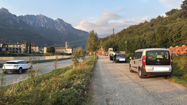 Valmadrera-Civate: ritrovato un cadavere nella zona boschiva dietro la ferrovia