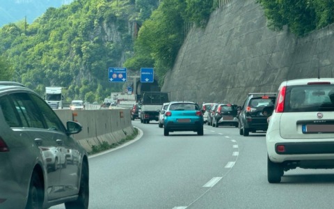Venerdì mattina chiude per mezz’ora lo svincolo di uscita dalla Ss36 in direzione Nord ad Abbadia