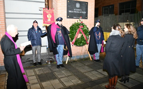 Lecco, la Questura rende omaggio ai Caduti della Polizia di Stato