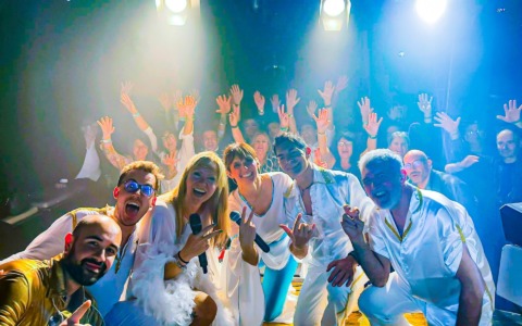 A Mandello il tributo agli ABBA: sul palco gli Abba Fever