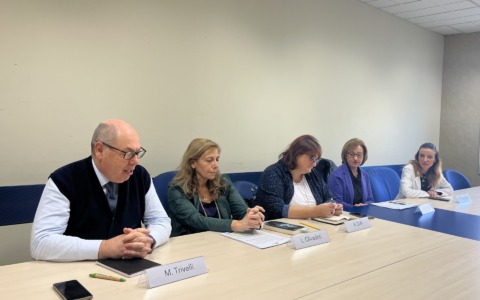 Un incontro e una mostra al Manzoni per la Giornata contro la violenza di genere