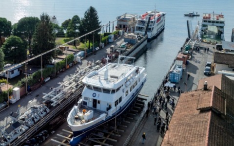 Varata a Dervio la nuova motonave ibrida per il Lago di Como