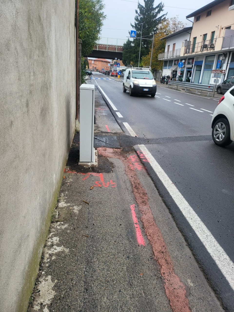 Strade rovinate dai lavori per la fibra: la Provincia di Lecco interviene dopo la denuncia del sindaco De Capitani