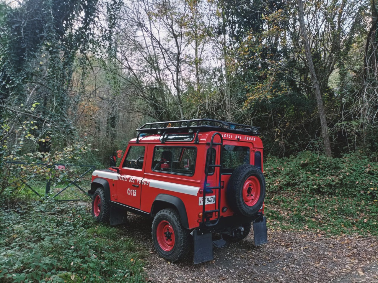 Tragedia a Valgreghentino: uomo trovato senza vita nel bosco