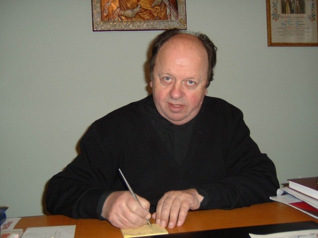 Addio a don Enrico Baramani, storico parroco di Viganò