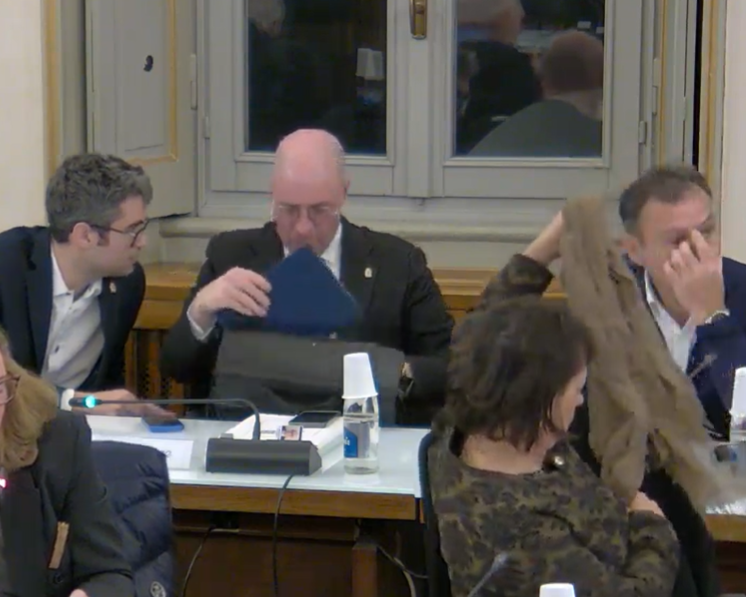 Lecco: furti nei negozi e microcriminalità davanti al supermercato Lidl, è allarme