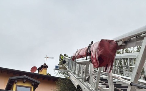 Valgreghentino e Cassago, due incendi di canne fumarie nel pomeriggio