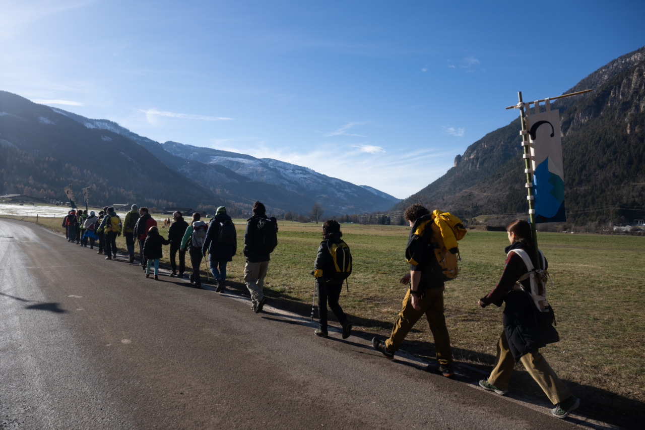 “Errando per antiche vie”: il cammino da Cortina a Milano tra spettacoli, incontri e natura a  Lecco, Ballabio, Olgiate, Colle Brianza