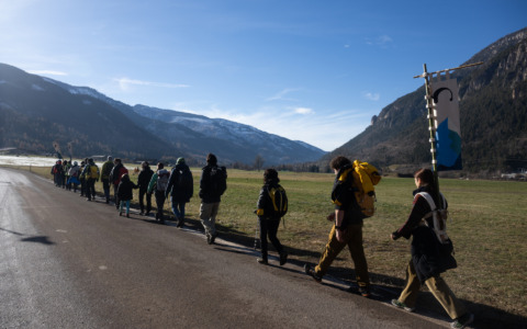 “Errando per antiche vie”: il cammino da Cortina a Milano tra spettacoli, incontri e natura a  Lecco, Ballabio, Olgiate, Colle Brianza