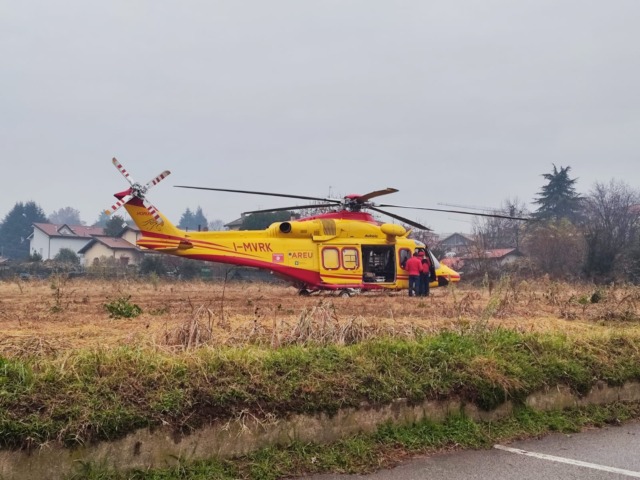 Ragazzina investita  tra Robbiate e Merate, in volo anche l’elicottero
