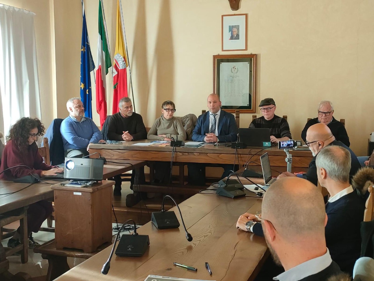 Ballabio lancia AIDI, il chatbot che semplifica l’accesso ai servizi comunali