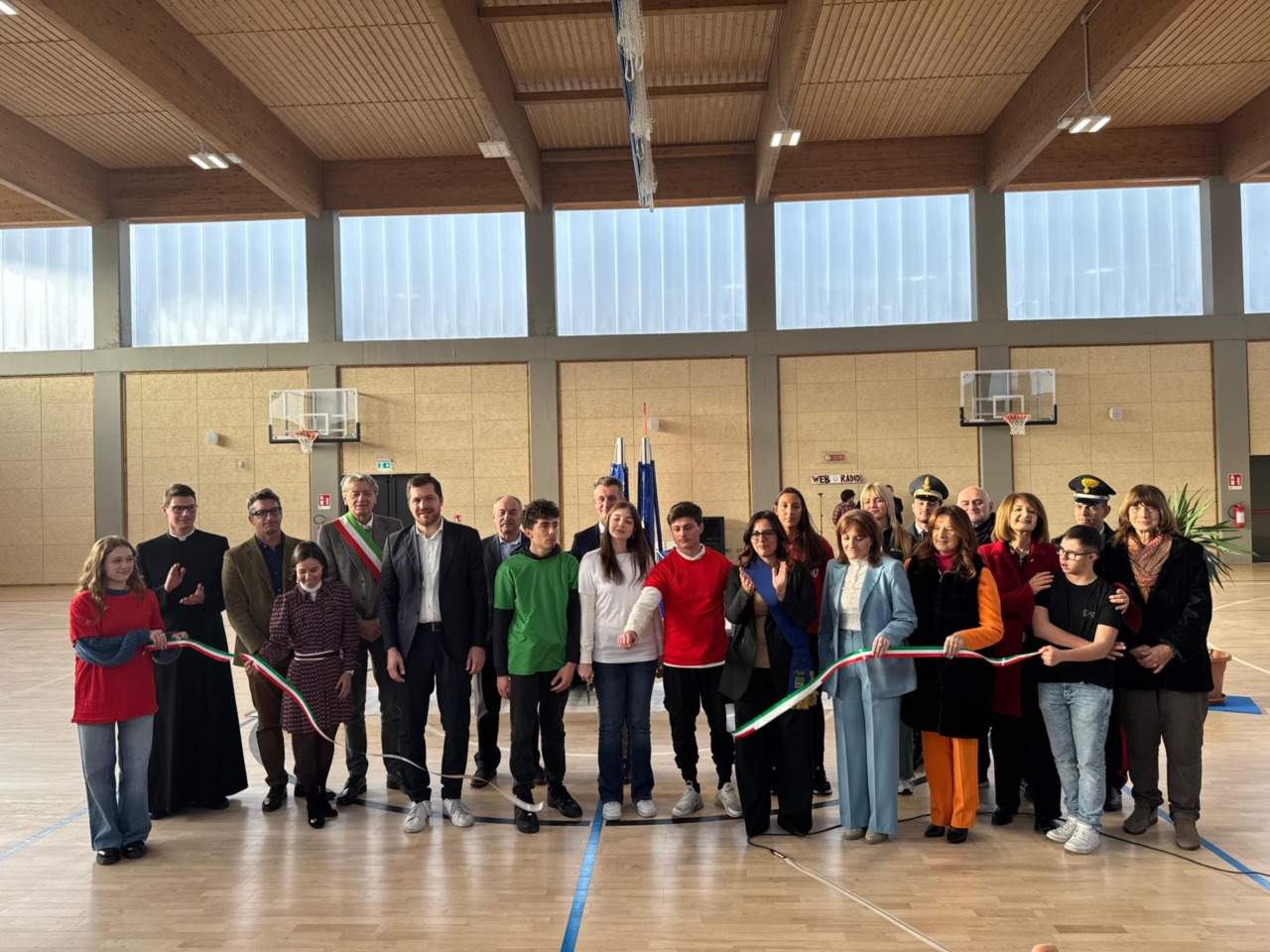 Taglio del nastro per la nuova palestra dell’Istituto Rota: “Siatene custodi responsabili”
