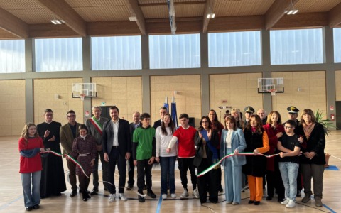 Taglio del nastro per la nuova palestra dell’Istituto Rota: “Siatene custodi responsabili”
