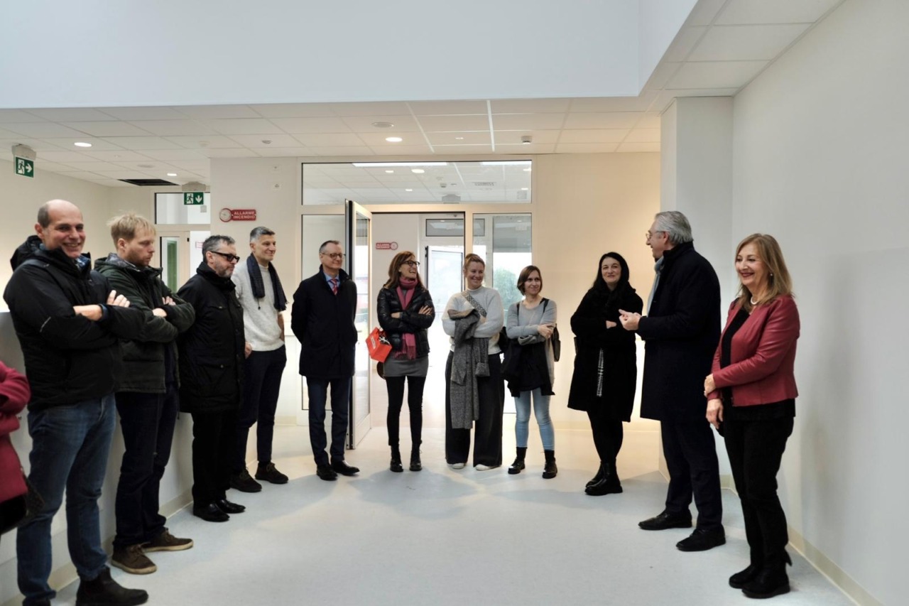 Valmadrera, la visita nel nuovo nido di via Bovara: partirà a settembre, fino a 44 posti disponibili