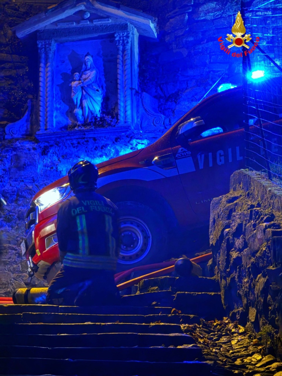 Oggiono, esplosione in casa: feriti gravi ma stabili