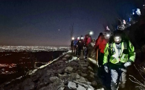 Luci di solidarietà:  fiaccolata tra il Pertus e Valcava in ricordo di Mario Merelli