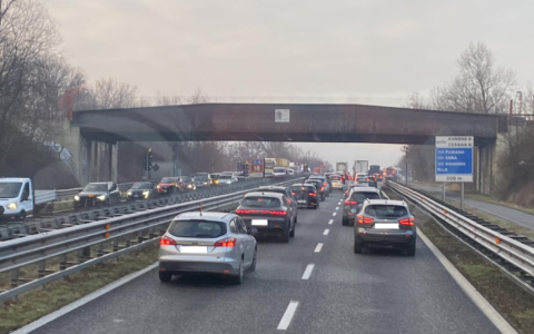 Statale 36: oggi finiscono le asfaltature, il 4 apre la ciclabile di Civate