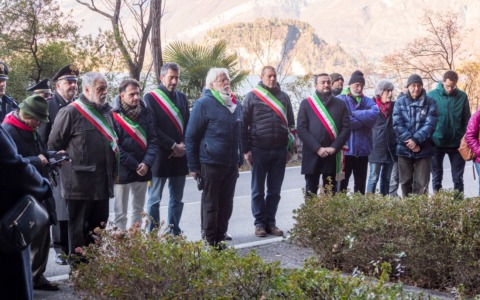 Varenna commemora l’81° anniversario dell’eccidio di Fiumelatte
