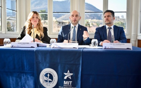 Il Piroscafo Concordia e la Motonave Milano accolgono la Torcia Olimpica